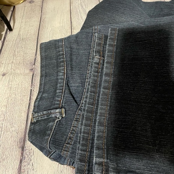 Lane Bryant 18 distinctively boot stretchy denim, dark wash jeans - Picture 4 of 4